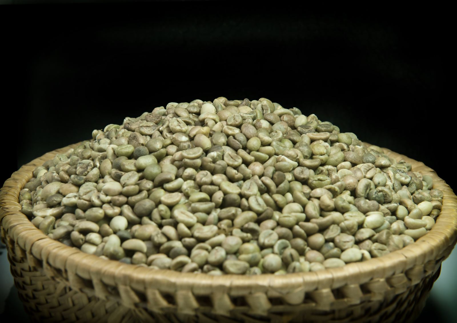 Unwashed robusta green coffee beans Grade 1 screen 18